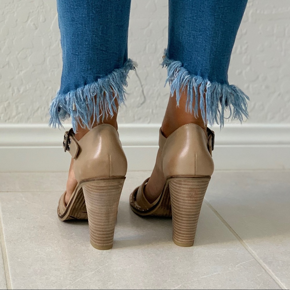 The Perfect Nude City Chic Block Heel Sandal - Picture 4 of 8